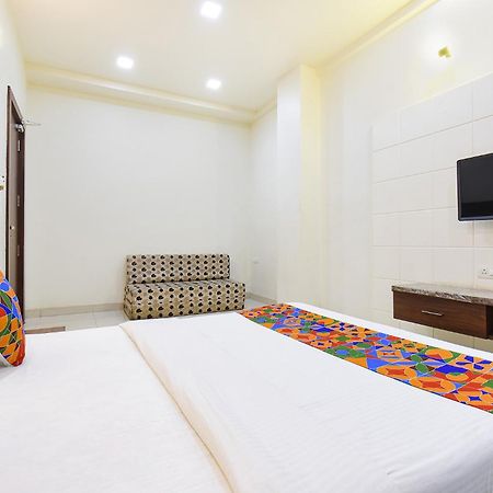 Fabhotel Royal Suits - Nr Mahadji Shinde Chhatri Pune Extérieur photo