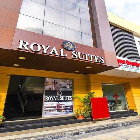 Fabhotel Royal Suits - Nr Mahadji Shinde Chhatri Pune Extérieur photo
