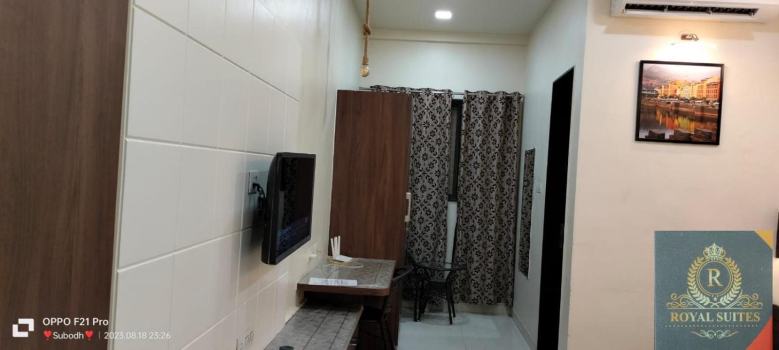 Fabhotel Royal Suits - Nr Mahadji Shinde Chhatri Pune Extérieur photo