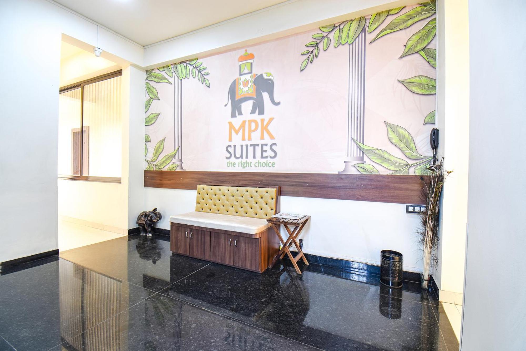 Fabhotel Royal Suits - Nr Mahadji Shinde Chhatri Pune Extérieur photo
